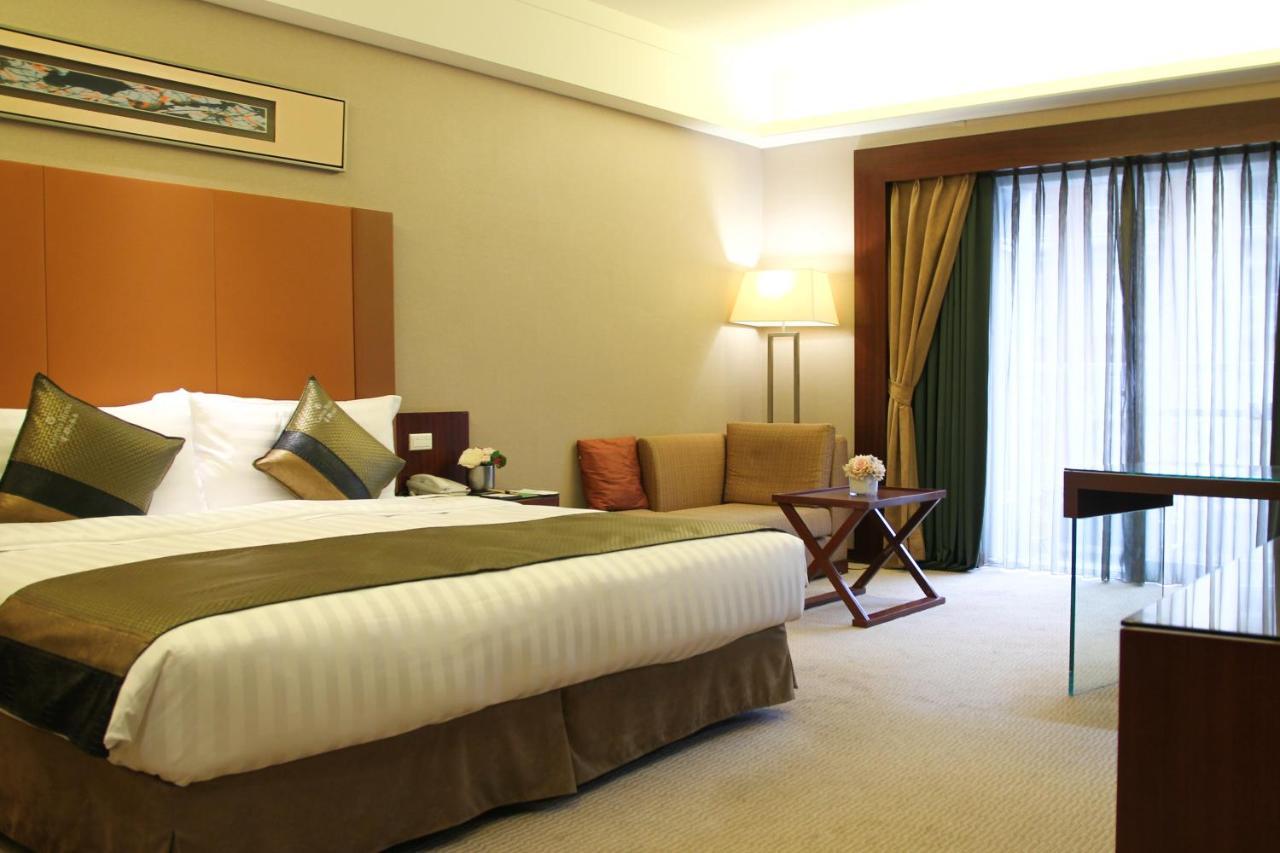 Capital Hotel Тайбэй Экстерьер фото