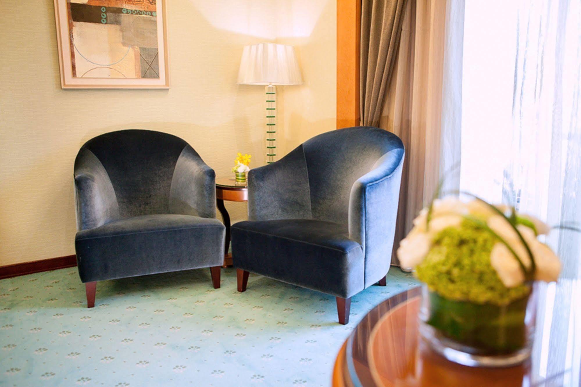 Capital Hotel Тайбэй Экстерьер фото